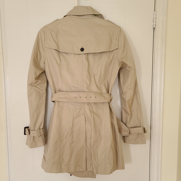 Banana Republic Trench Coat, XSmall, Natural. - Picture 2 of 8